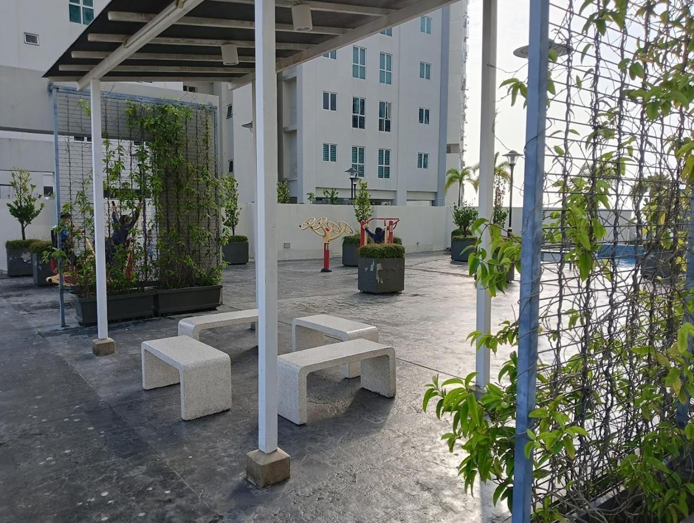 Apartment Straits Garden Penang 1brcondo George Town