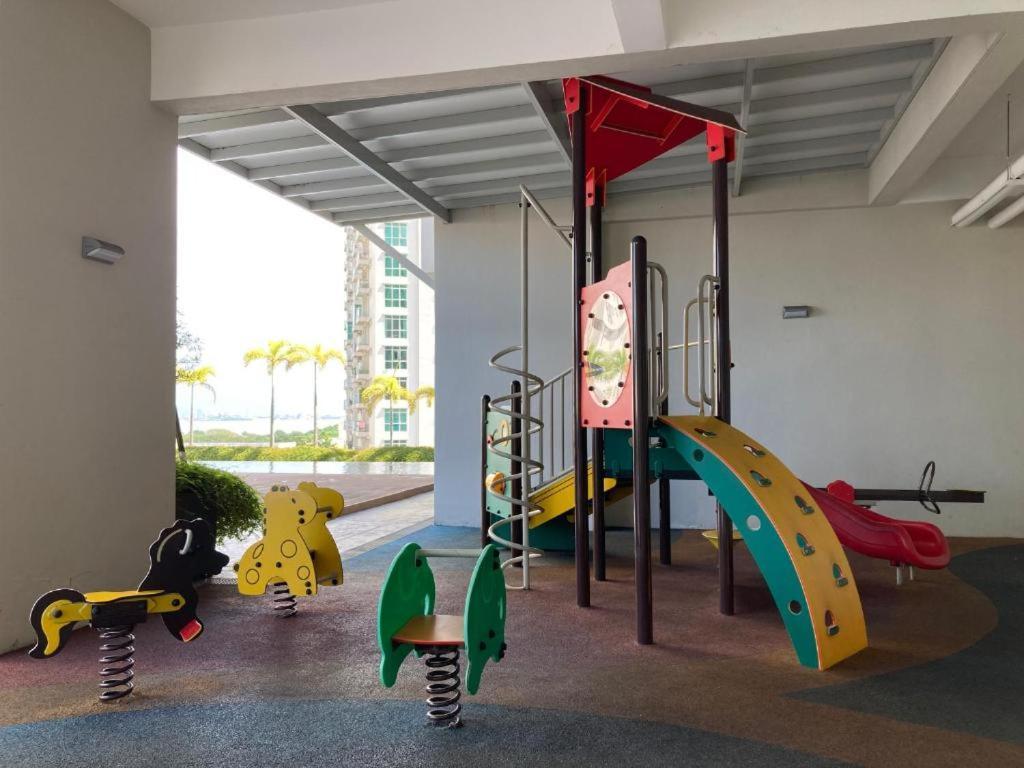 Straits Garden Penang 1brcondo Apartment *